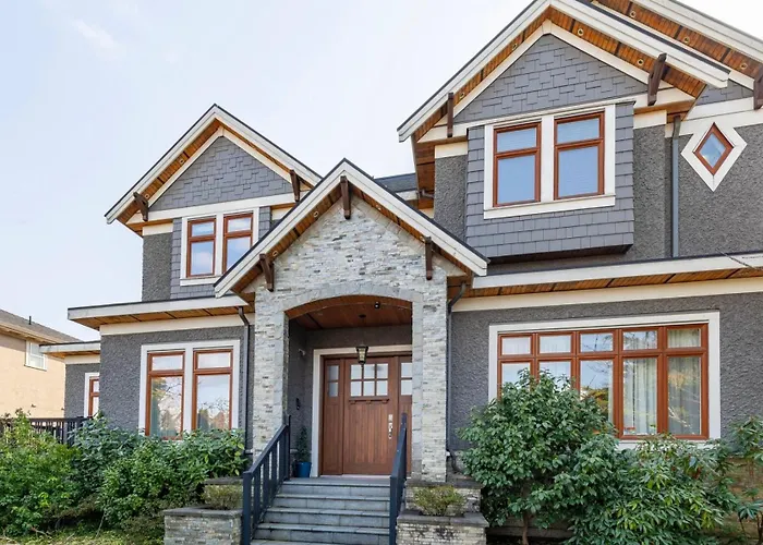 Vancouver West Cozy Retreat By Host Launch